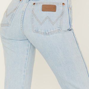 NEW WRANGLER WOMEN'S LIGHT WASH SLIM FIT COWBOY CUT JEANS 5x34
